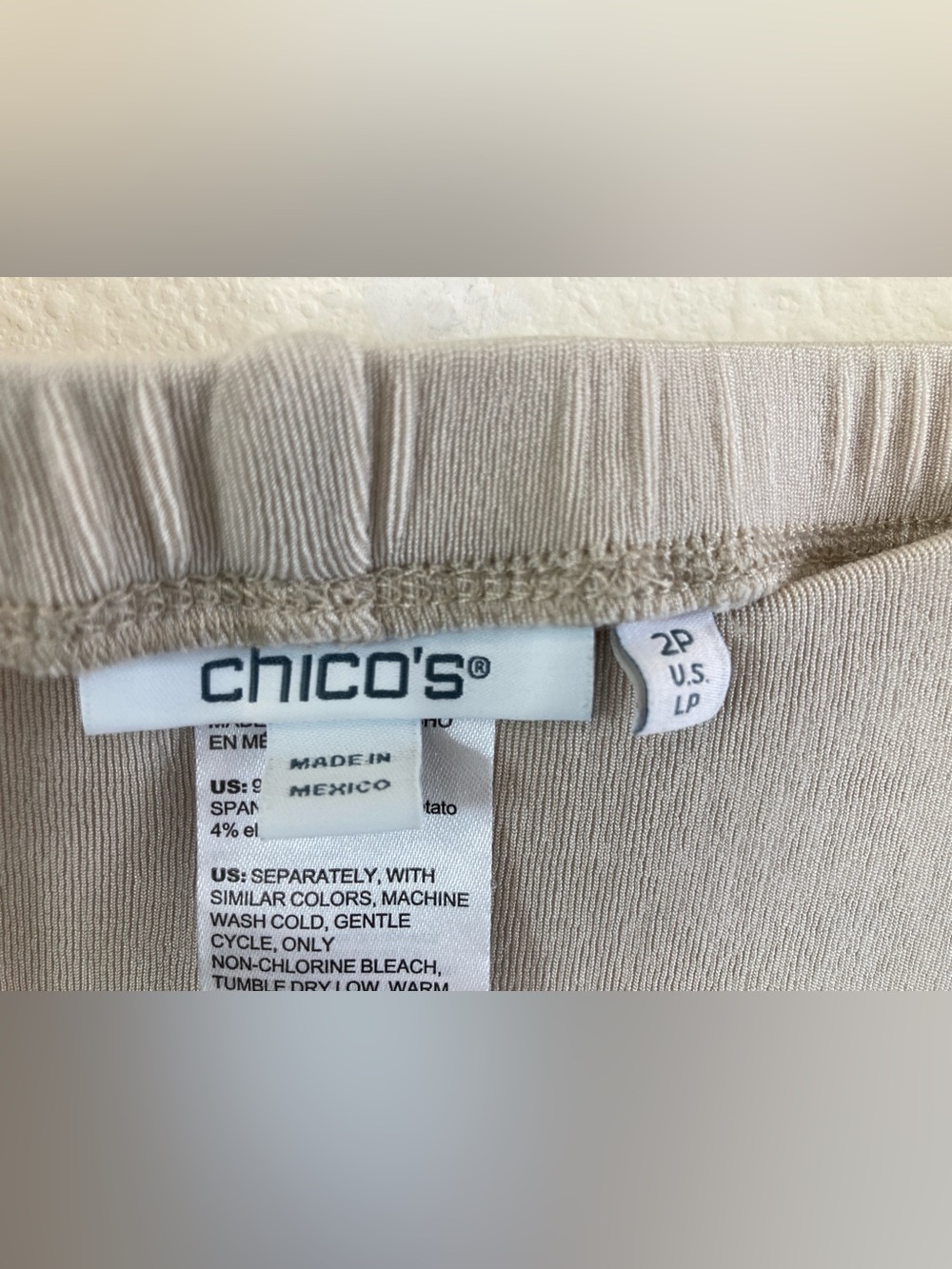 Chico's Beige Ribbed Flowy Pants Size 12P Pull On Elastic Waist - Picture 4 of 8